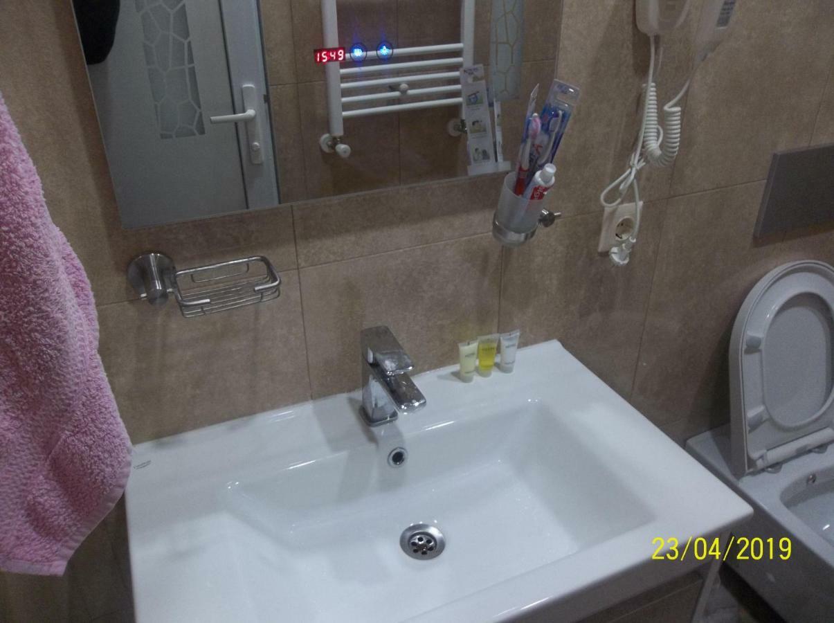 Мате Apartment バトゥーミ エクステリア 写真