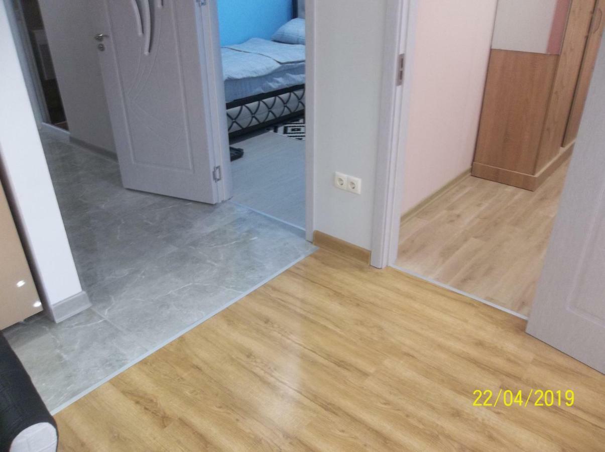 Мате Apartment バトゥーミ エクステリア 写真