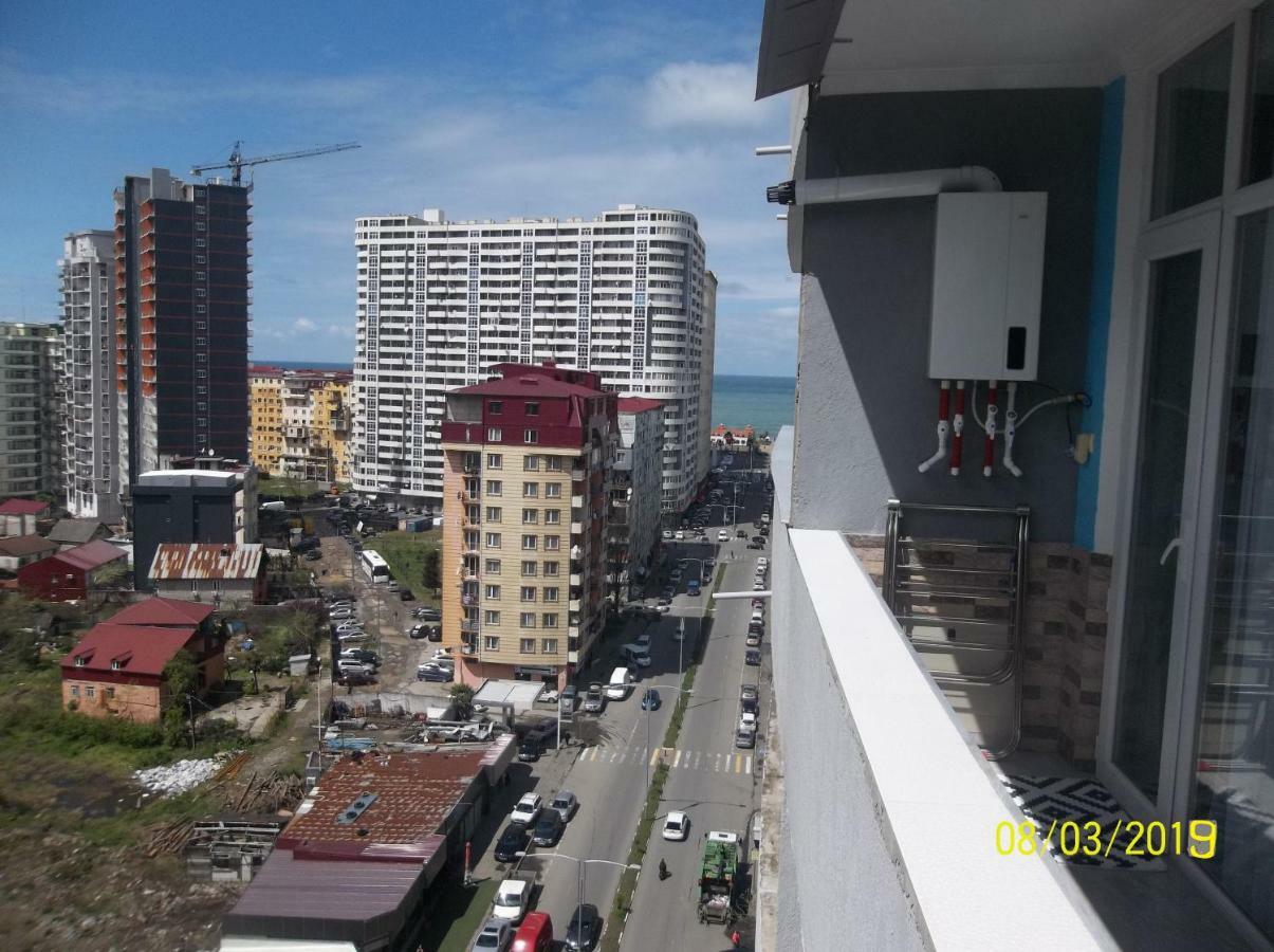 Мате Apartment バトゥーミ エクステリア 写真