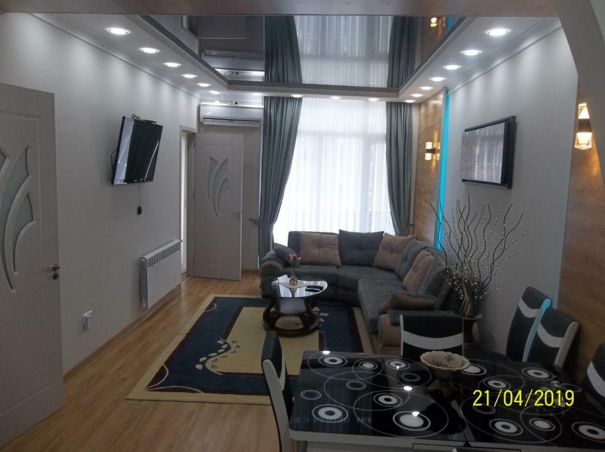 Мате Apartment バトゥーミ エクステリア 写真