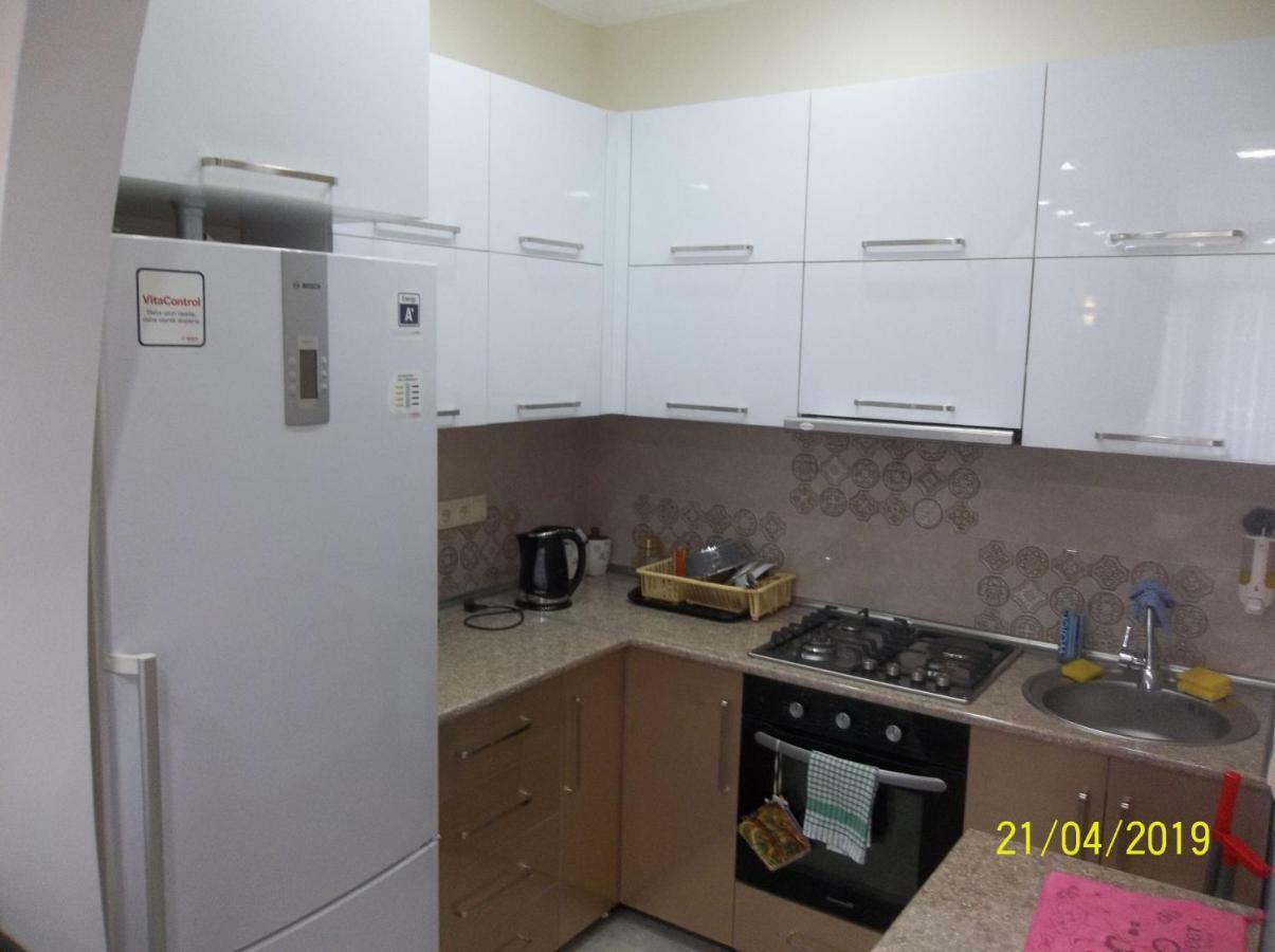 Мате Apartment バトゥーミ エクステリア 写真