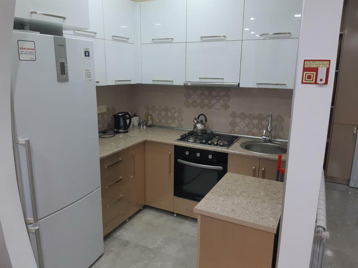 Мате Apartment バトゥーミ エクステリア 写真
