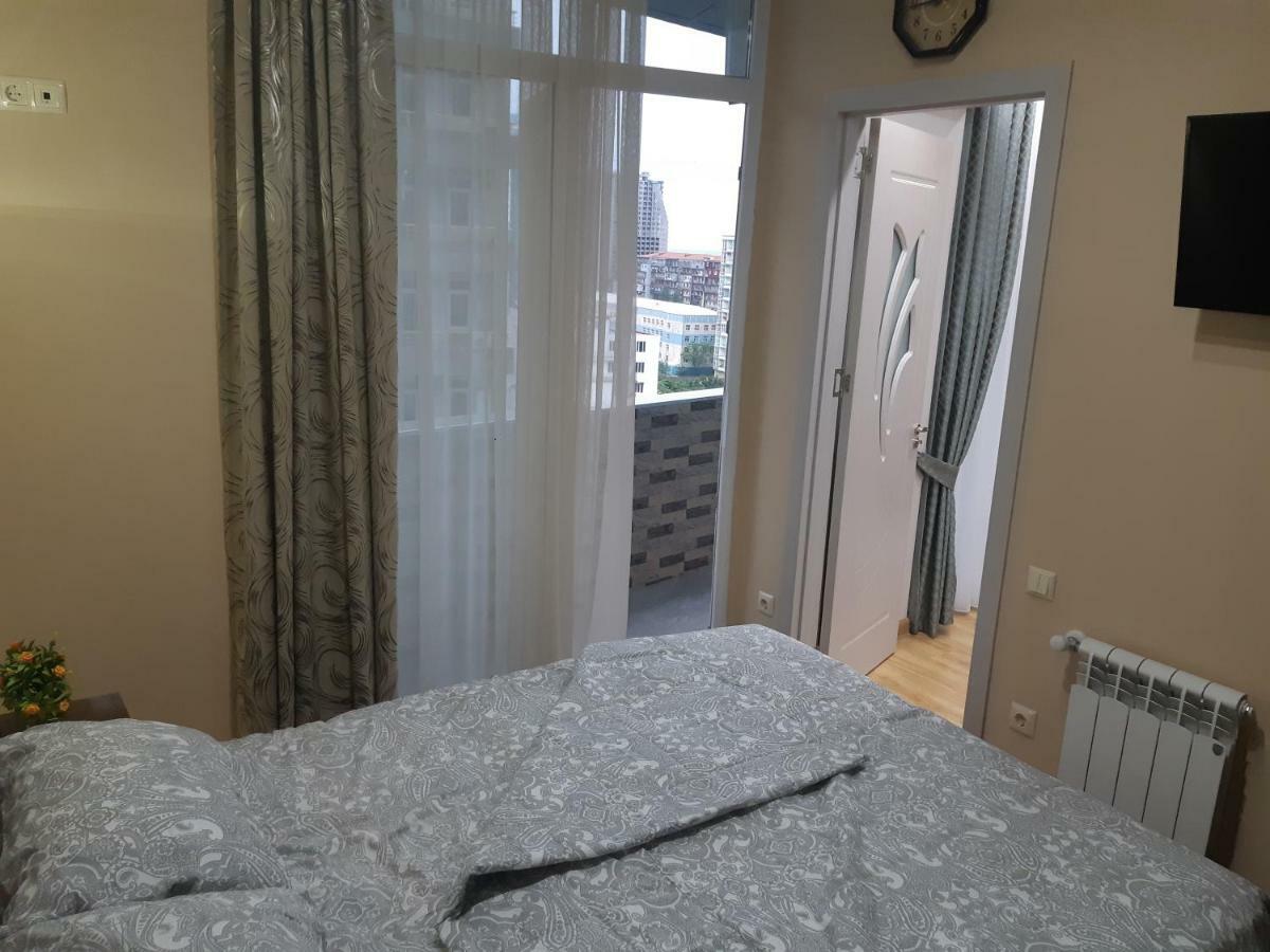Мате Apartment バトゥーミ エクステリア 写真