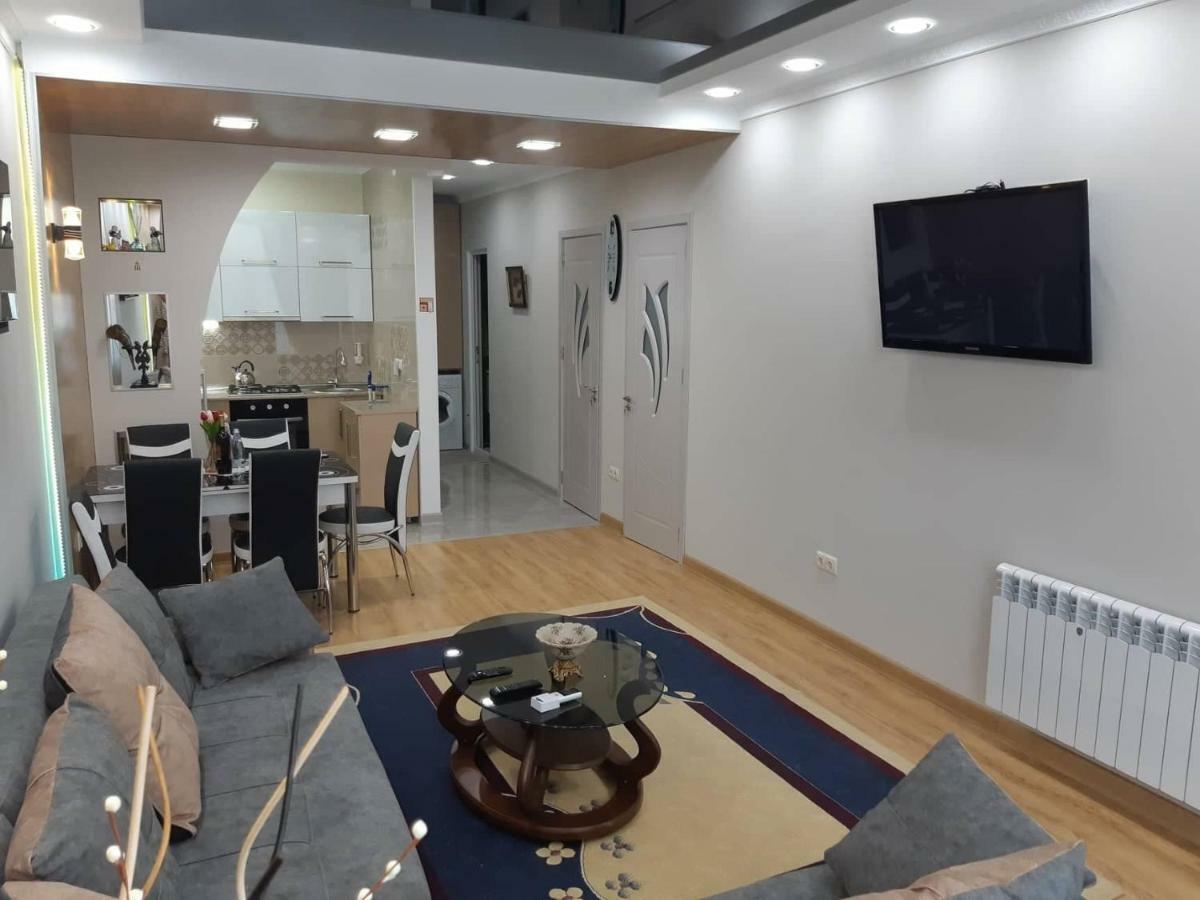 Мате Apartment バトゥーミ エクステリア 写真