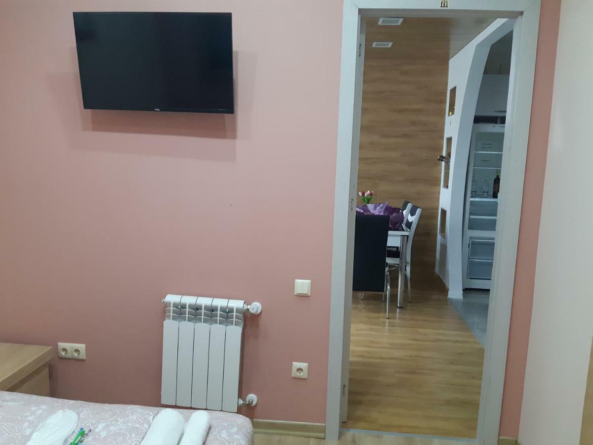 Мате Apartment バトゥーミ エクステリア 写真
